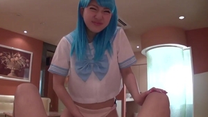 JavHD: Naughty Maki Horiguchi handjob porno